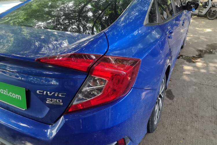 Used Honda Civic 2016 220TURBO CVT Luxury Edition Right Rear Taillight