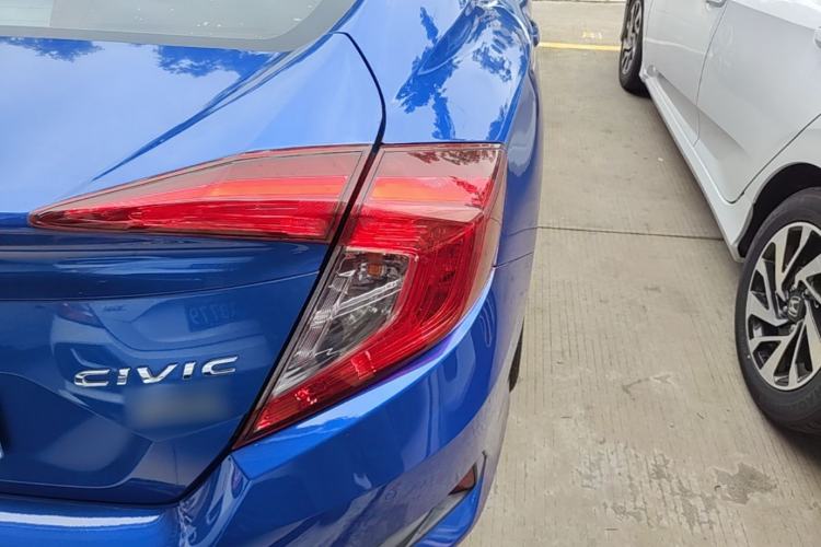 Used Honda Civic 2016 220TURBO Manual Luxury Edition Right Rear Taillight