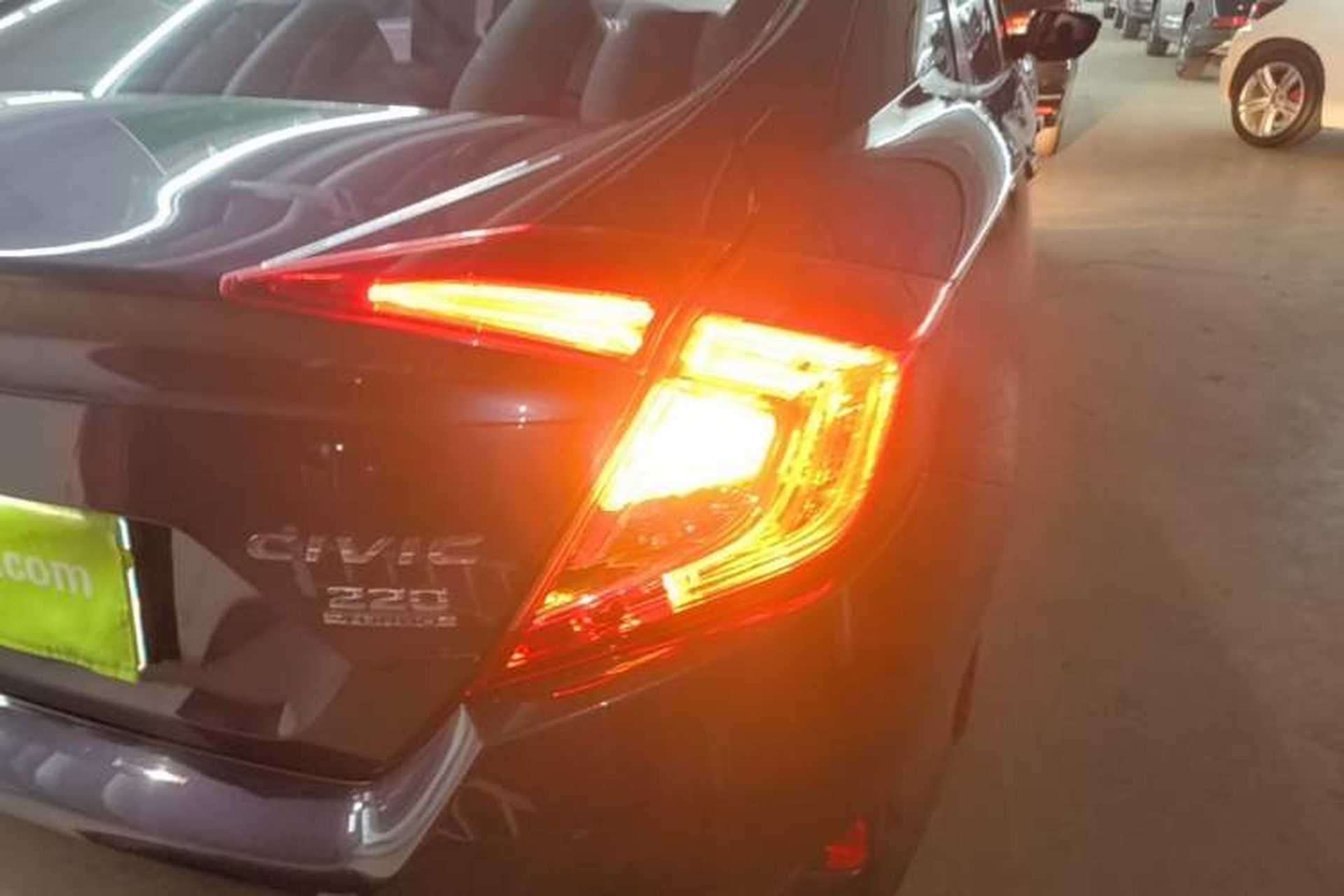 Used Honda Civic 2016 220TURBO Manual Luxury Edition Right Rear Taillight