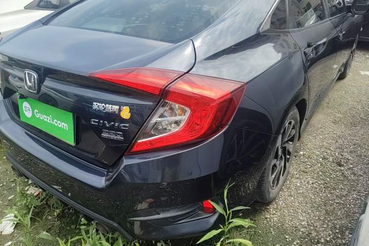Used Honda Civic 2016 220TURBO CVT Luxury Edition Right Rear Taillight