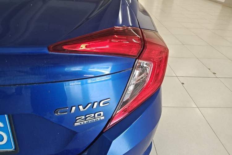 Used Honda Civic 2016 220TURBO CVT Luxury Edition Right Rear Taillight