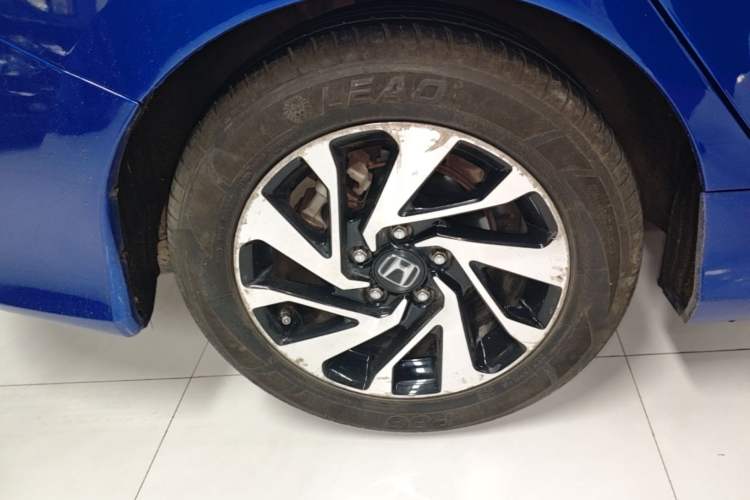 Used Honda Civic 2016 220TURBO Manual Luxury Edition Right Rear Wheel Hub
