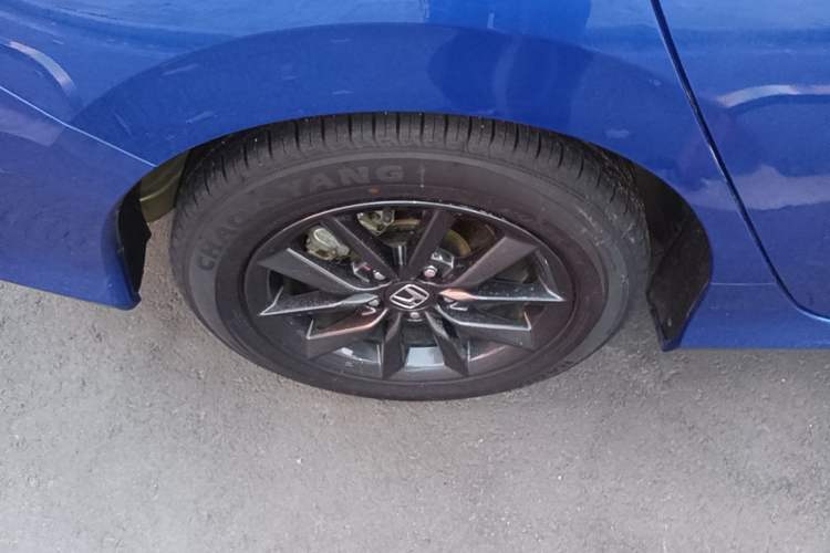 Used Honda Civic 2016 220TURBO CVT Luxury Edition Right Rear Wheel Hub
