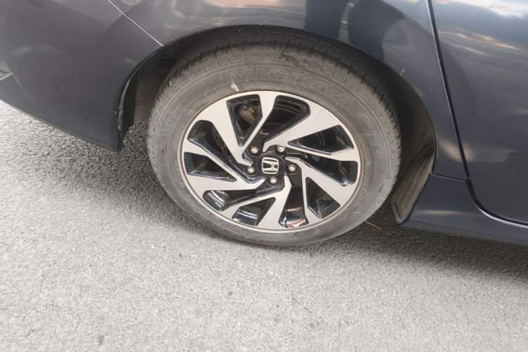 Used Honda Civic 2016 220TURBO CVT Luxury Edition Right Rear Wheel Hub