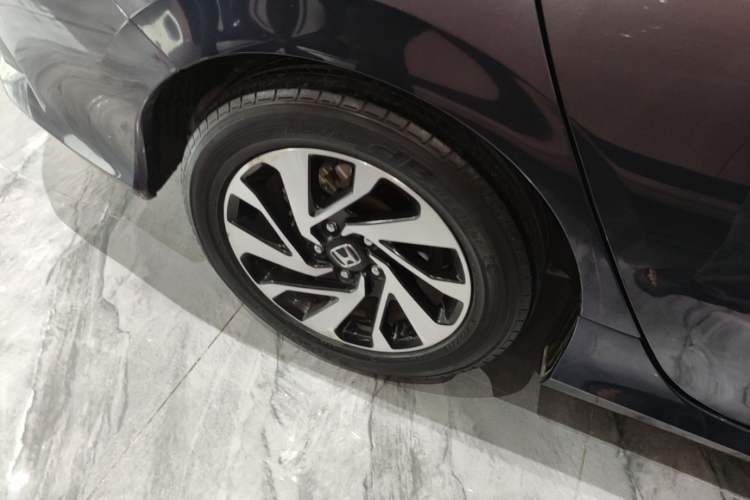 Used Honda Civic 2016 220TURBO CVT Luxury Edition Right Rear Wheel Hub