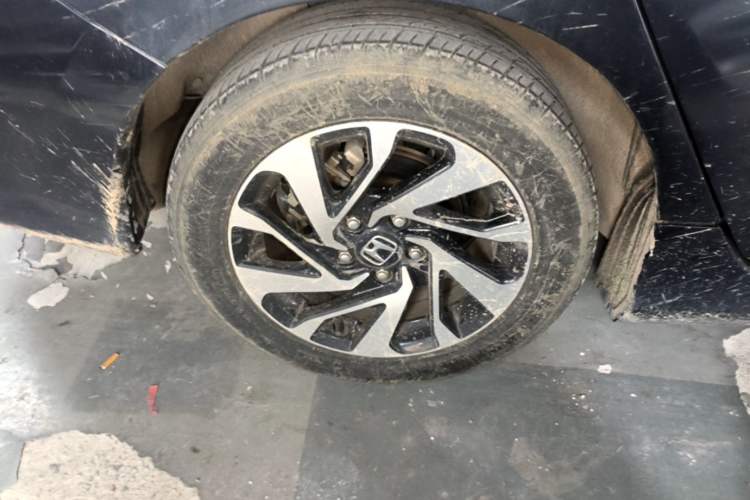 Used Honda Civic 2016 220TURBO Manual Luxury Edition Right Rear Wheel Hub
