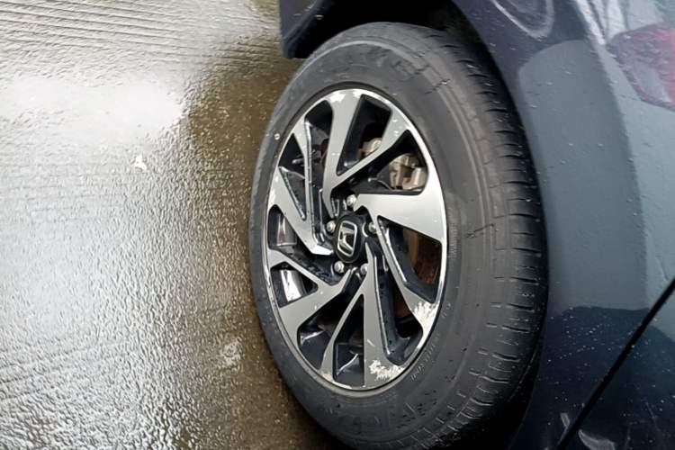 Used Honda Civic 2016 220TURBO CVT Luxury Edition Right Rear Wheel Hub