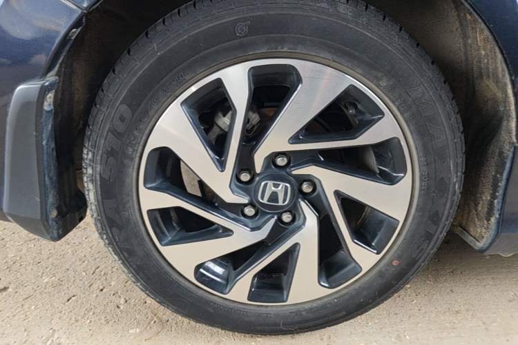 Used Honda Civic 2016 220TURBO CVT Luxury Edition Right Rear Wheel Hub