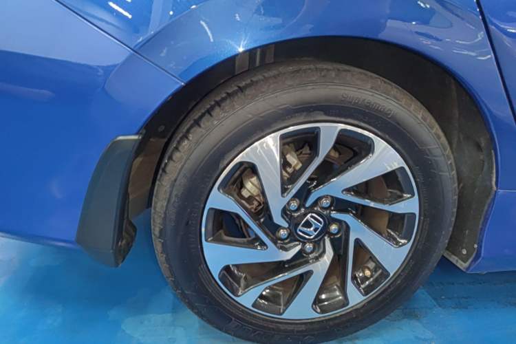 Used Honda Civic 2016 220TURBO CVT Luxury Edition Right Rear Wheel Hub