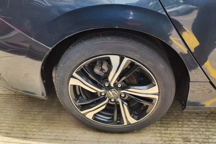 Used Honda Civic 2016 220TURBO CVT Prestige Edition Right Rear Wheel Hub