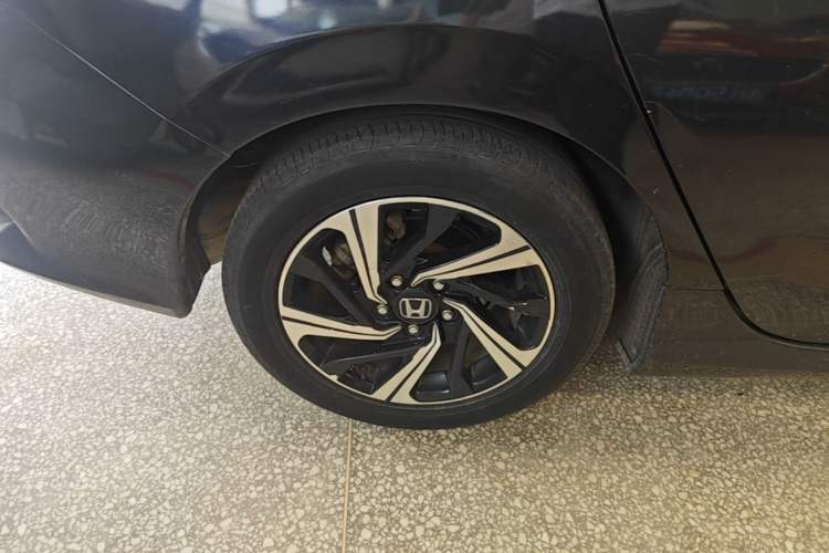 Used Honda Civic 2016 220TURBO CVT Luxury Edition Right Rear Wheel Hub
