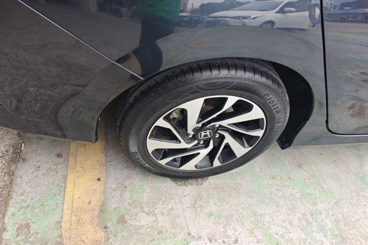Used Honda Civic 2016 220TURBO CVT Luxury Edition Right Rear Wheel Hub