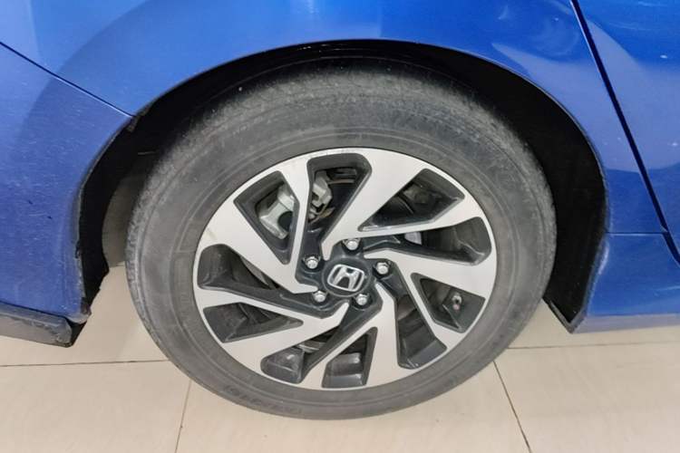 Used Honda Civic 2016 220TURBO CVT Luxury Edition Right Rear Wheel Hub