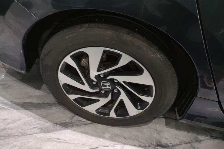 Used Honda Civic 2016 220TURBO CVT Luxury Edition Right Rear Wheel Hub