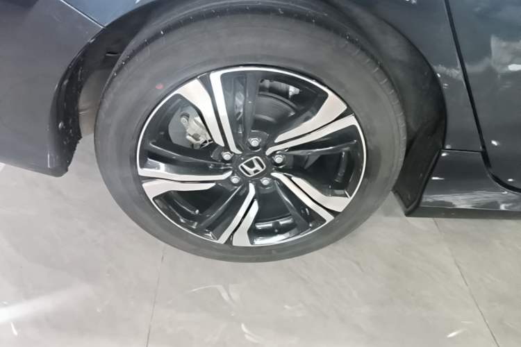 Used Honda Civic 2016 220TURBO CVT Prestige Edition Right Rear Wheel Hub
