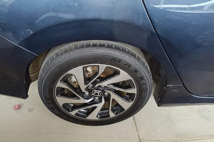 Used Honda Civic 2016 220TURBO CVT Luxury Edition Right Rear Wheel Hub