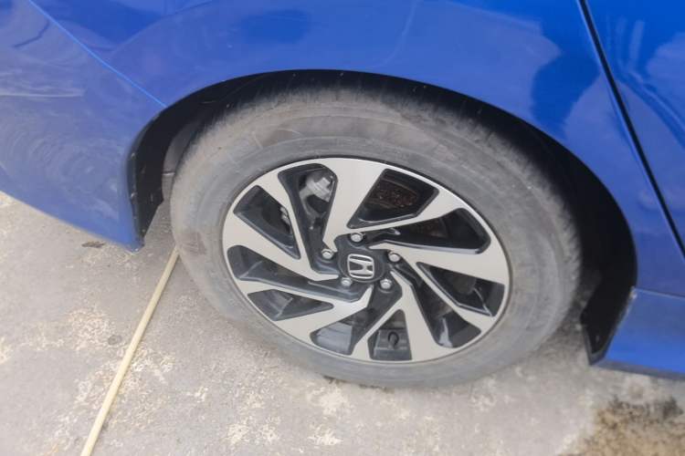 Used Honda Civic 2016 220TURBO CVT Luxury Edition Right Rear Wheel Hub
