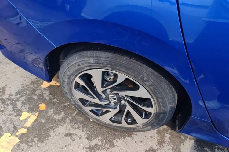 Used Honda Civic 2016 220TURBO CVT Luxury Edition Right Rear Wheel Hub