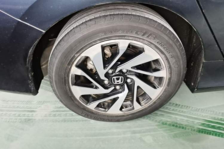 Used Honda Civic 2016 220TURBO CVT Luxury Edition Right Rear Wheel Hub
