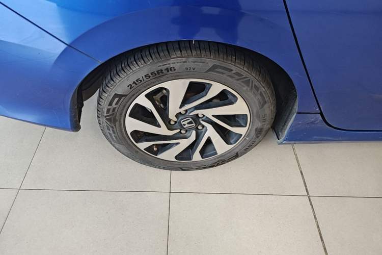 Used Honda Civic 2016 220TURBO CVT Luxury Edition Right Rear Wheel Hub