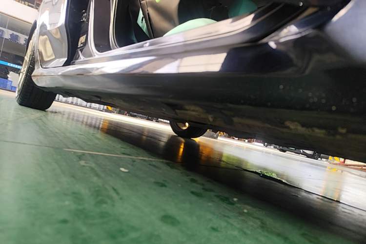 Used Honda Civic 2016 220TURBO Manual Luxury Edition Right Side Sill