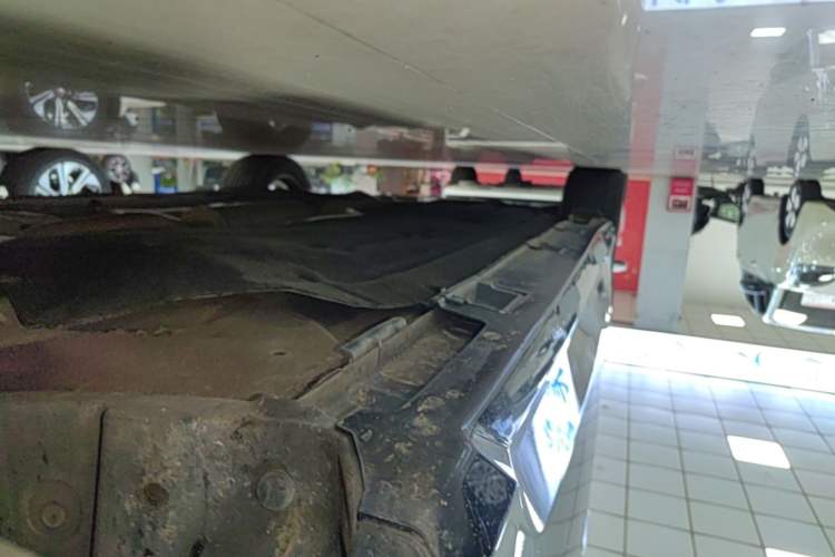 Used Honda Civic 2016 220TURBO CVT Luxury Edition Right Side Sill