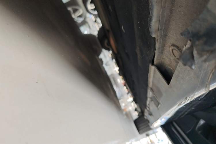 Used Honda Civic 2016 220TURBO CVT Luxury Edition Right Side Sill
