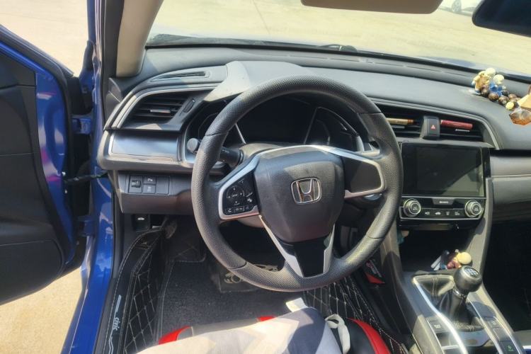 Used Honda Civic 2016 220TURBO Manual Luxury Edition Steering Wheel