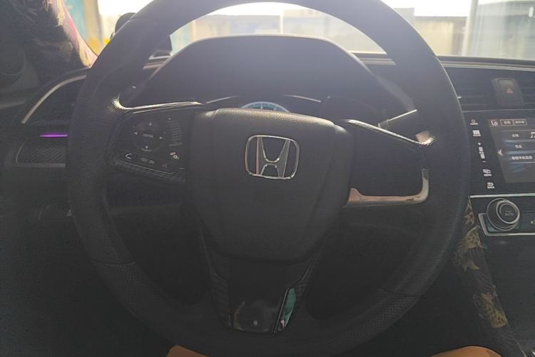 Used Honda Civic 2016 220TURBO Manual Luxury Edition Steering Wheel
