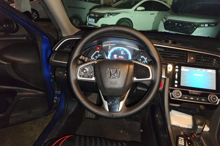 Used Honda Civic 2016 220TURBO CVT Luxury Edition Steering Wheel