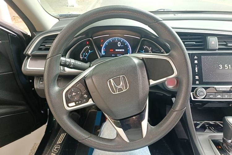 Used Honda Civic 2016 220TURBO CVT Luxury Edition Steering Wheel