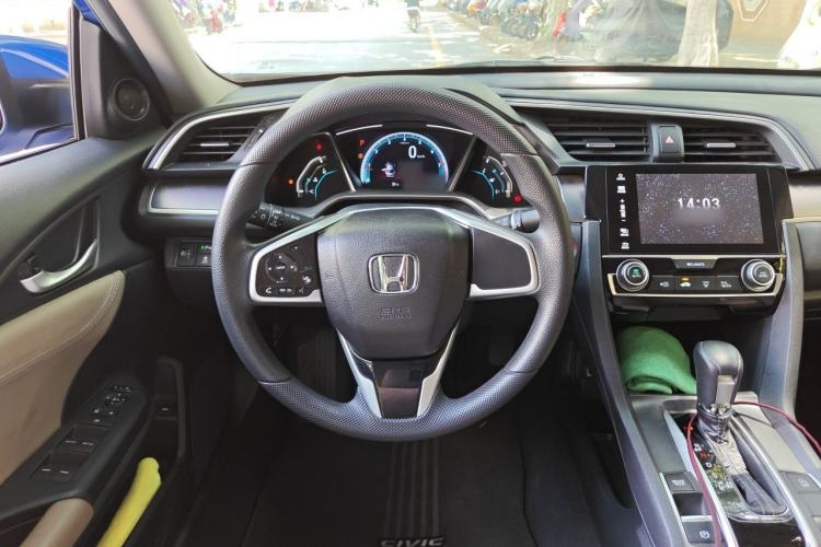 Used Honda Civic 2016 220TURBO CVT Luxury Edition Steering Wheel