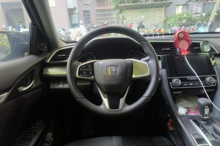 Used Honda Civic 2016 220TURBO CVT Luxury Edition Steering Wheel