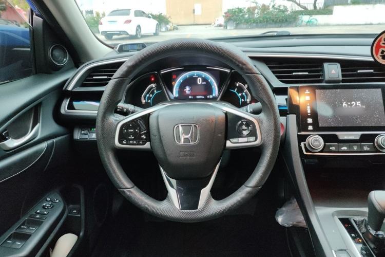 Used Honda Civic 2016 220TURBO CVT Luxury Edition Steering Wheel