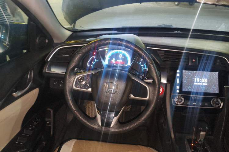 Used Honda Civic 2016 220TURBO CVT Luxury Edition Steering Wheel
