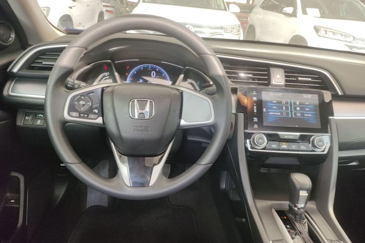 Used Honda Civic 2016 220TURBO CVT Luxury Edition Steering Wheel