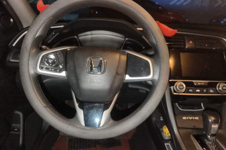 Used Honda Civic 2016 220TURBO CVT Luxury Edition Steering Wheel
