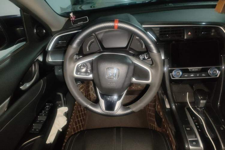 Used Honda Civic 2016 220TURBO CVT Luxury Edition Steering Wheel