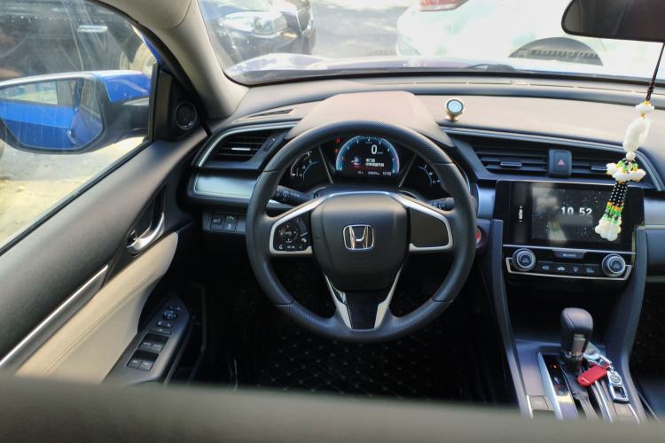 Used Honda Civic 2016 220TURBO CVT Luxury Edition Steering Wheel