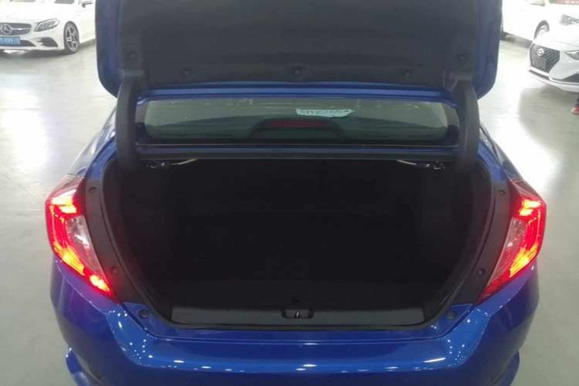 Used Honda Civic 2016 220TURBO CVT Luxury Edition Trunk