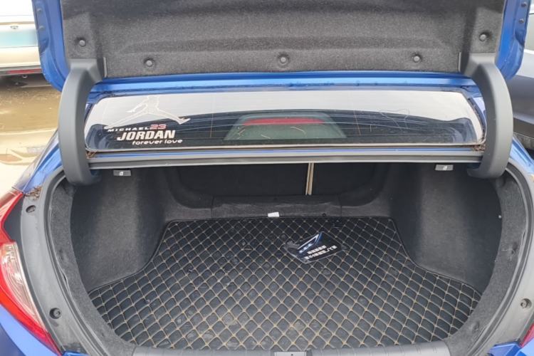 Used Honda Civic 2016 220TURBO CVT Luxury Edition Trunk