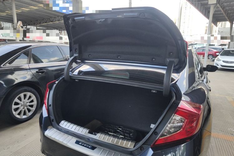 Used Honda Civic 2016 220TURBO CVT Luxury Edition Trunk
