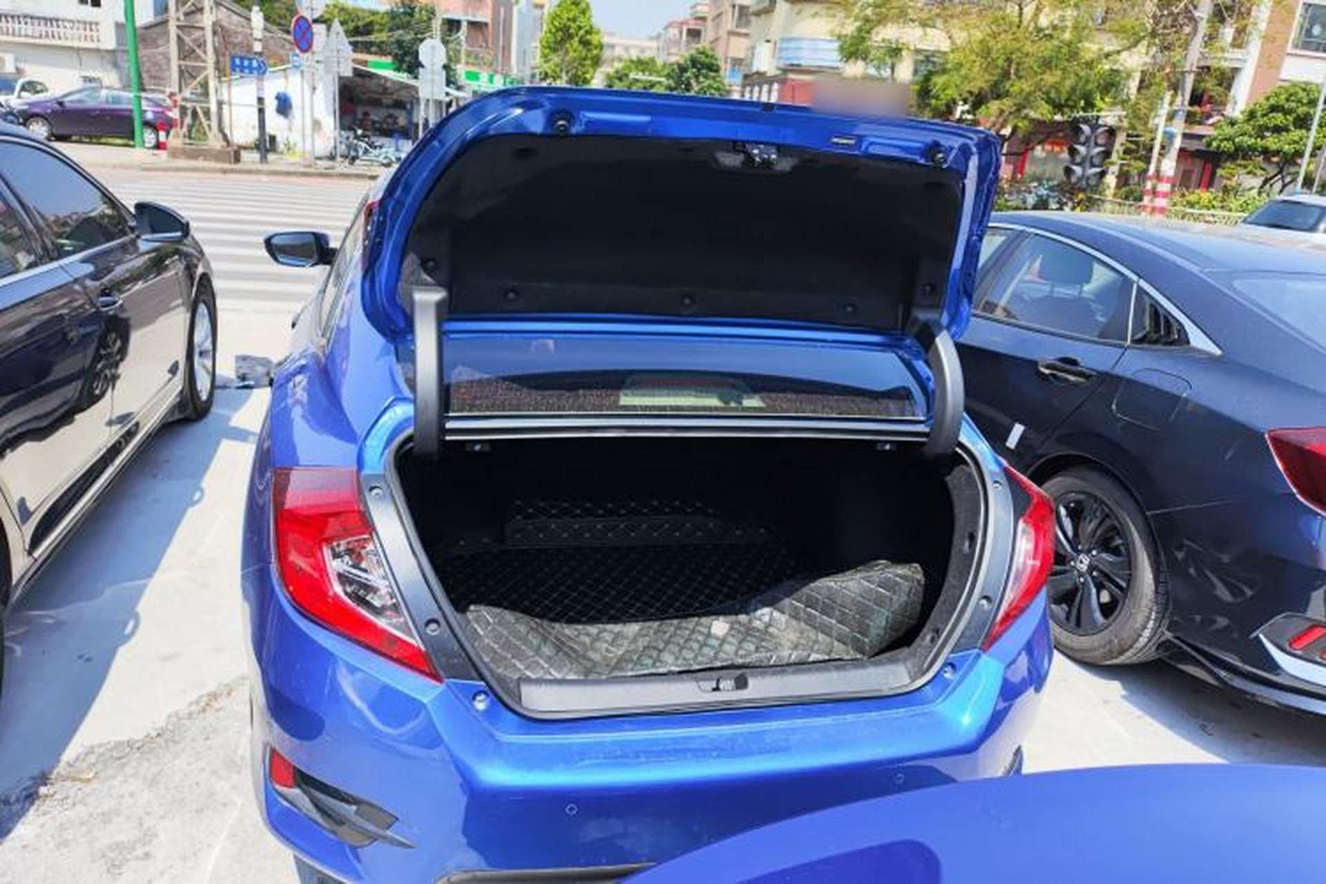 Used Honda Civic 2016 220TURBO CVT Luxury Edition Trunk