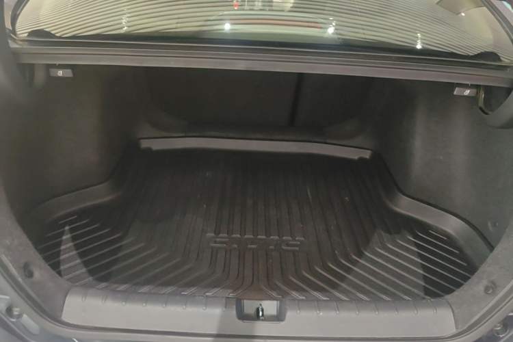 Used Honda Civic 2016 220TURBO CVT Luxury Edition Trunk