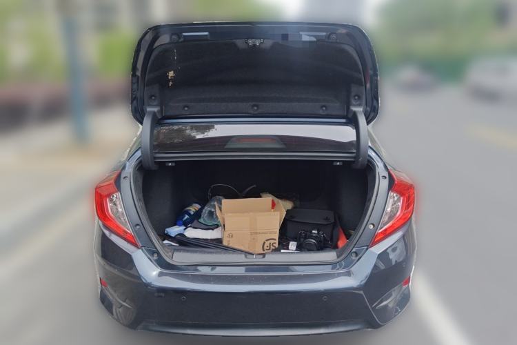 Used Honda Civic 2016 220TURBO CVT Luxury Edition Trunk
