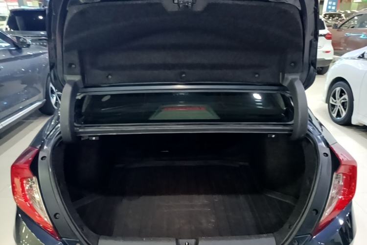 Used Honda Civic 2016 220TURBO CVT Prestige Edition Trunk