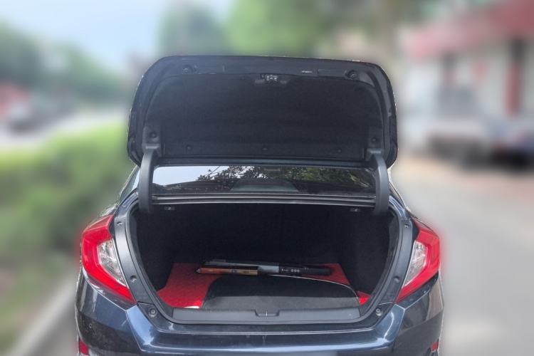 Used Honda Civic 2016 220TURBO CVT Luxury Edition Trunk