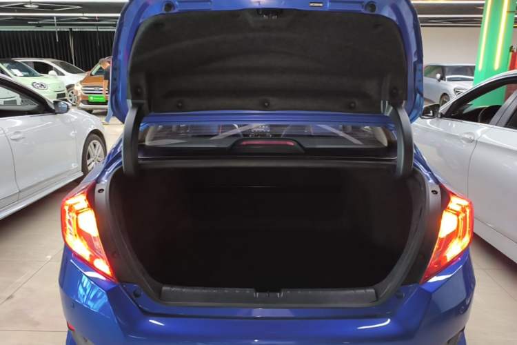 Used Honda Civic 2016 180TURBO CVT Comfort Version Trunk