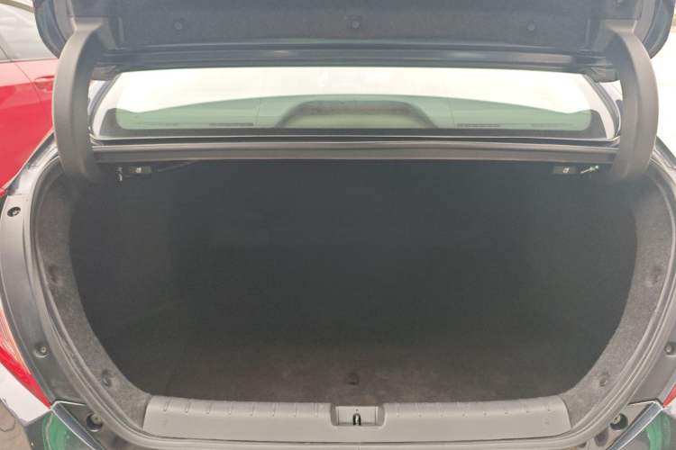 Used Honda Civic 2016 220TURBO CVT Luxury Edition Trunk