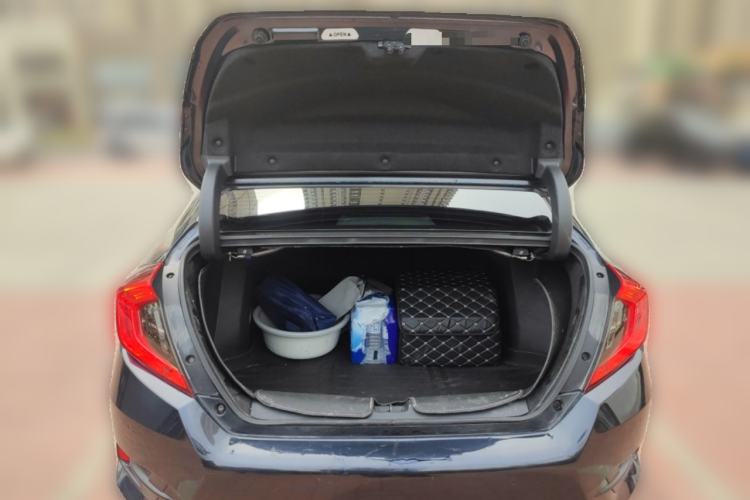 Used Honda Civic 2016 220TURBO CVT Luxury Edition Trunk